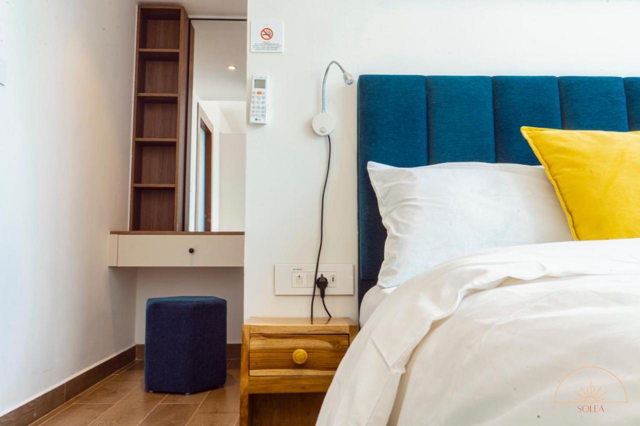 Solea 1 Bedroom Apartment - Central, Comfortable, Cozy, Balcony, Pool, Gym Accra Exterior photo